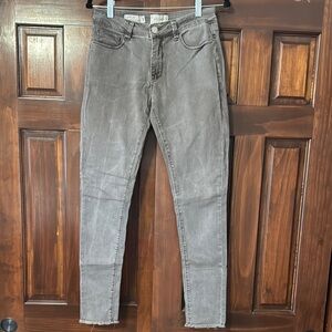 Gray Ankle Cropped Jeans with Slim Fit and Subtle Texture